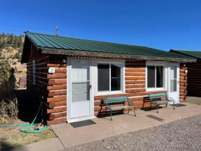 Cozy cabin #2 at Aspen Ridge Cabins